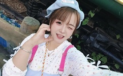 在公交车上破了两个六年级